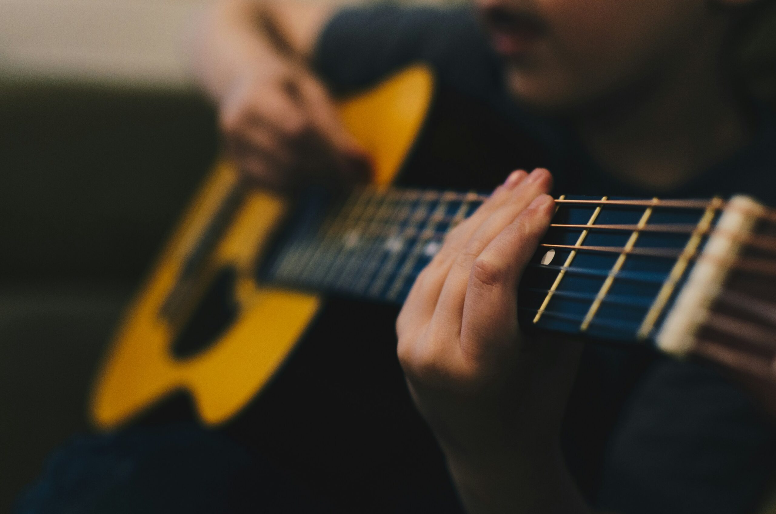 Guitar classes near you: Get started today.